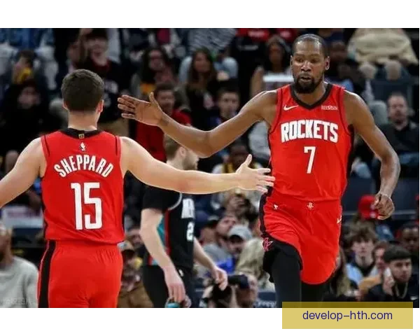 NBA最新比分战报解析：精彩比赛回顾与关键数据统计全览